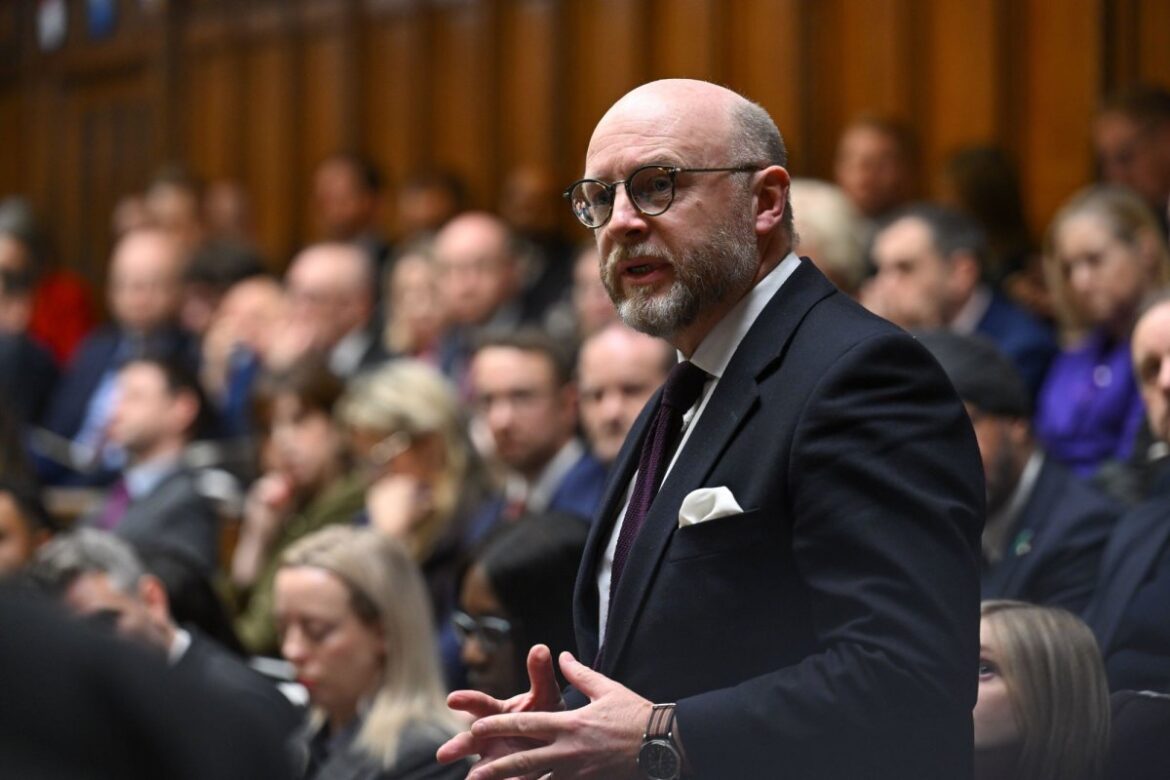 Politics Home | Senior Labour MP Says UK Must Not Repeat North Sea Oil Mistakes With AI Wealth
