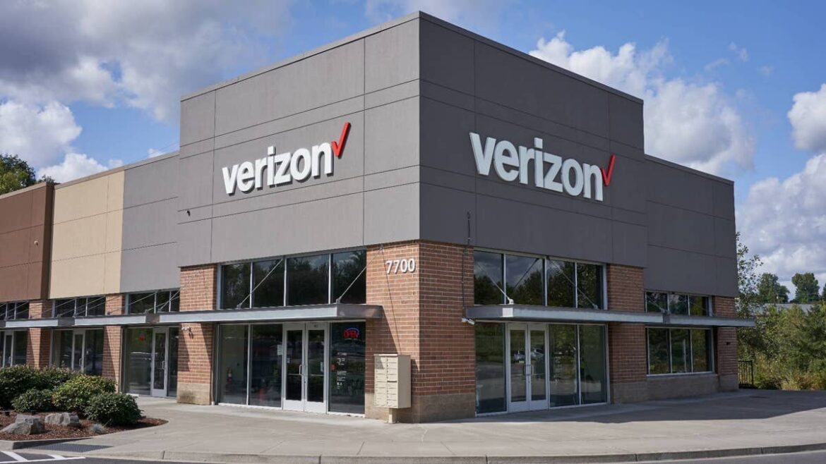 Verizon takes on T-Mobile with new phone plan for customers