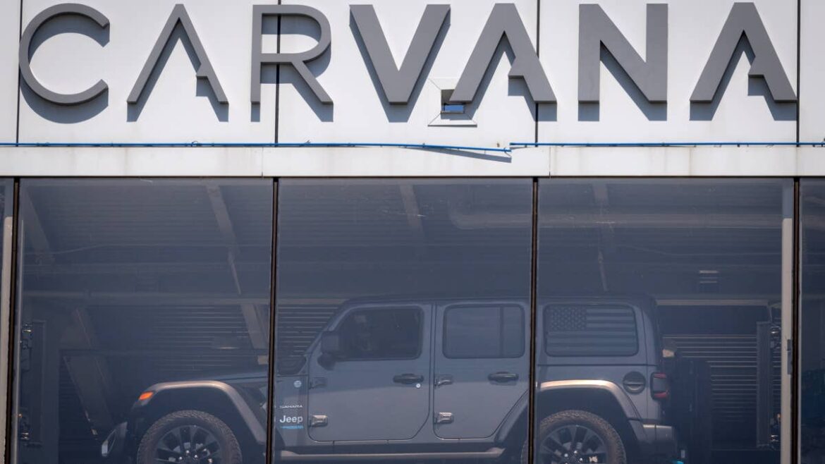 Carvana is winning customers, but faces a costly problem
